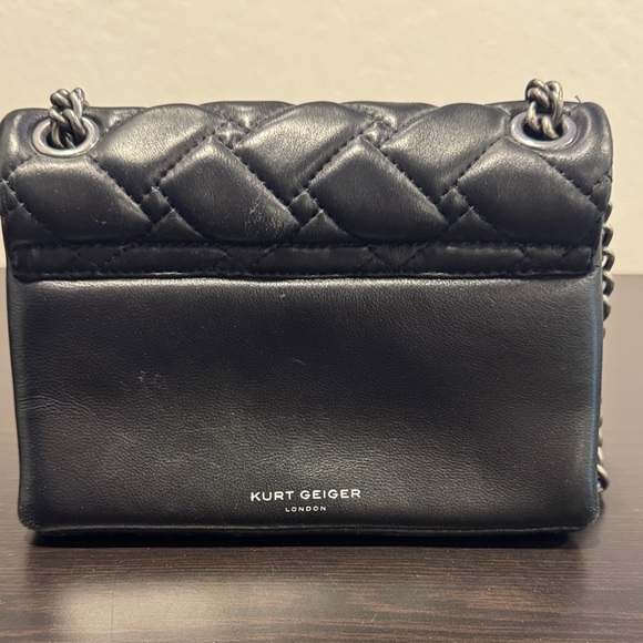 Black Quilted Chain Shoulder Bag - Picture 6 of 8